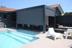 Pose d'une pergola bioclimatique double avec stores à SAINT CAPRAIS DE BORDEAUX (33)