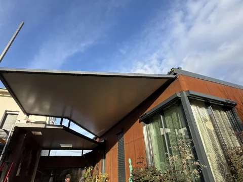 Conception et pose d'une double pergola sur mesure à Artigues (33)